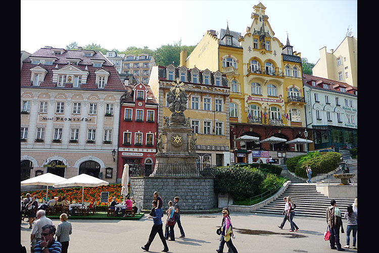 2009: Tom Hersant visits Karlovy Vary.